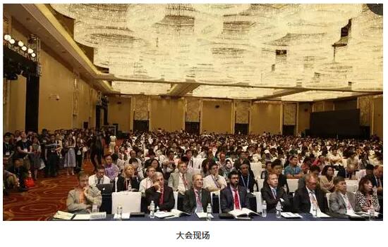 易游体育集团众多专家受邀出席，并在多个重要论坛作专题发言、论文发言和壁报交流(郭海科教授和张广斌教授在多个论坛担任会议主持)，与国内外眼科同行坐而论道，大放异彩!其中，在“大师功夫论道”环节，易游体育集团业务副总院长、 席白内障专家、厦门大学附属厦门眼科中心郭海科教授凭借高明 的手术技巧，从13位世界 白内障屈光手术大师中脱颖