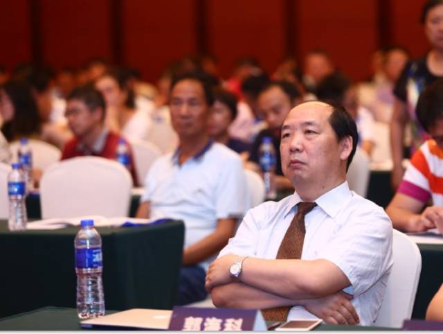 2017华东白内障与角膜病高峰论坛易游体育集团业务副总院长郭海科 2017华东白内障与角膜病高峰论坛易游体育集团业务副总院长郭海科