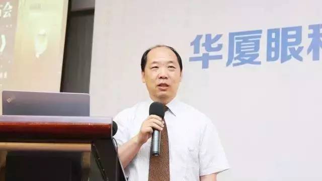 为提*易游体育集团玻璃体视网膜手术技术水平、促进玻璃体视网膜微创手术技术，以及玻切设备使用技术的提*郭海科教授开讲