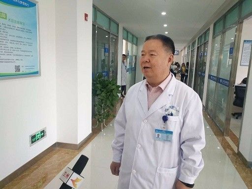 兰州易游体育院长燕振国教授在接受媒体采访时亦表示，弱视、斜视是儿童常见的眼疾，其症状有的明显，有的不明显，家长并不能及时发现。尤其是自闭症患儿，因为特殊的心里原因.jpg