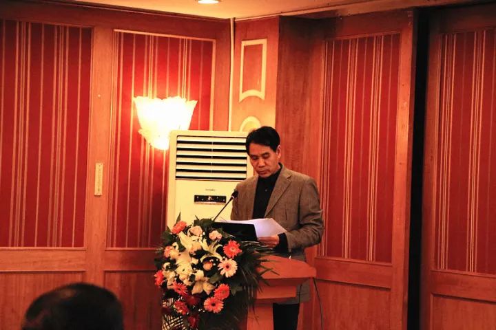 11月17日，宜昌易游体育 举办了“2017斜视与小儿眼科学术交流会”。本次交流会旨在进一步保护青少儿视力，为宜昌斜视与小儿眼科领域的临床工作者及其他相关人员搭建了相互交流的平台。进一步提升青少儿眼科医疗知识水平和 水平，推动中国青少儿视觉健康，让每个孩子都拥有一双健康明亮的眼睛。7.jpg