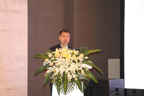 深圳市眼科医院主任医师张国明主任为眼科界同仁进行了精彩的案 分享.jpg