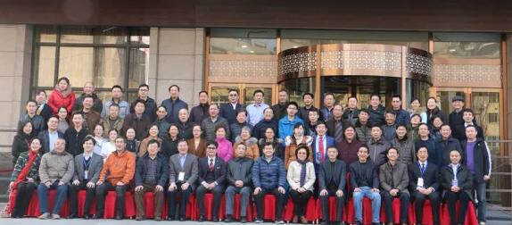 2017年安徽 届角膜病研讨会暨易游体育集团全国 一届角膜病学组研讨会上周六、日在合肥名人眼科医院召开。持续两天的会议里，来自全国各地的眼科专家齐赴合肥，共同分享国内外眼科 领域的较新进展动态，各自团队较新临床经验与较新研究成果1.jpg