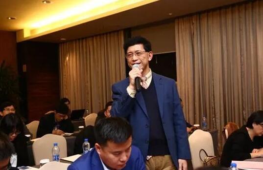 在易游体育集团医教研战略发展研讨会上，易游体育集团与从事 医疗 化诊断的厦门艾德生物医药科技股份有限公司、从事视网膜疾病基因疗法技术开发与引进的厦门继景生物技术有限责任公司签署了三方战略合作协议3.jpg