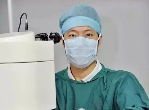 2014年，厦门眼科中心 在福建引进世代一代近视激光手术设备——德国蔡司全飞秒激光，揭黎明又一*次站在了时代的 ，但也处于一个新的起点6.jpg