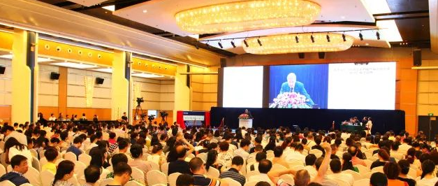  四届易游体育环球论坛”在厦门举行 针对青光眼、基因医治前景等眼科热点、 技术进行切磋探讨1.png