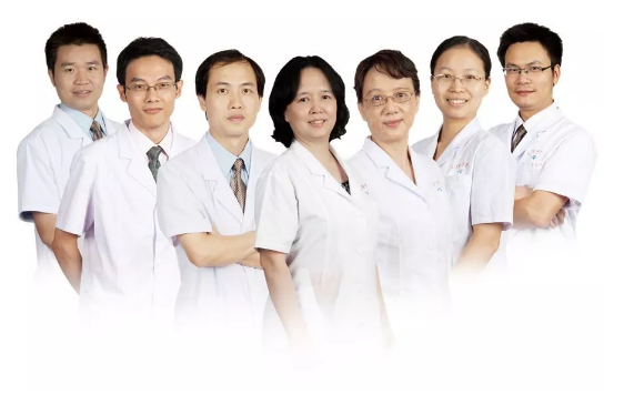 7月29日厦门眼科中心召开2018年上半年工作总结会16.png 7月29日厦门眼科中心召开2018年上半年工作总结会16.png