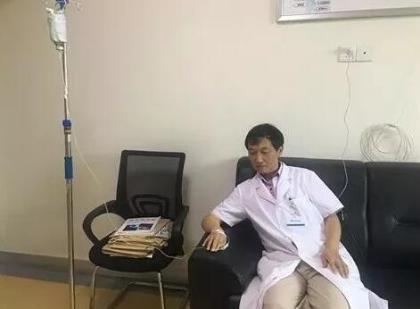 成都易游体育陈晓明、罗清礼教授获评成都高新区 医师奖3.jpg