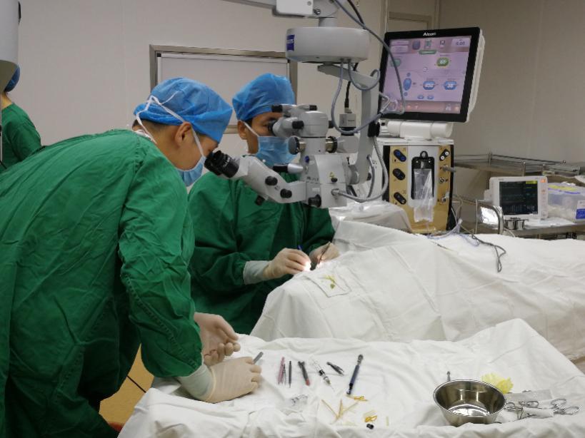 莆田眼科医院王乐副院长 植入散光 型多焦点人工晶体，为莆田地区开展屈光白内障手术谱写新的篇章1.jpg