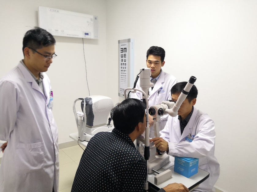 莆田眼科医院王乐副院长 植入散光 型多焦点人工晶体，为莆田地区开展屈光白内障手术谱写新的篇章2.jpg