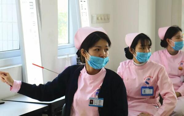 在《2018年福建省儿童青少年近视调查方案》颁布之后 福州眼科医院已完成4个学校近视调查工作2.jpg 在《2018年福建省儿童青少年近视调查方案》颁布之后 福州眼科医院已完成4个学校近视调查工作2.jpg