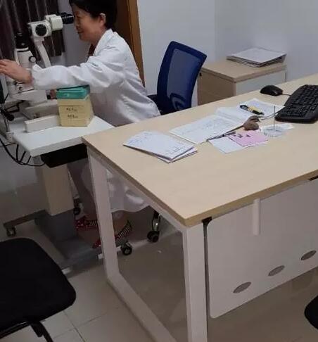 位医者都是一位修行者——宜昌易游体育胡长青医生1.jpg 位医者都是一位修行者——宜昌易游体育胡长青医生1.jpg