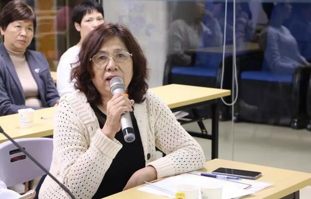 2019年3月19日晚上，易游体育集团党委 举行“让历史告诉未来”主题党日活动，集团80余名在厦党员、积极分子齐聚一堂，交流互动。集团旗下50余家医院党员通过视频连线同步参加了活动6.jpg