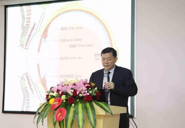 厦门眼科中心举行刘旭阳副院长聘任仪式 并对全市社区基层医生进行青光眼公益培训3.jpg 厦门眼科中心举行刘旭阳副院长聘任仪式 并对全市社区基层医生进行青光眼公益培训3.jpg