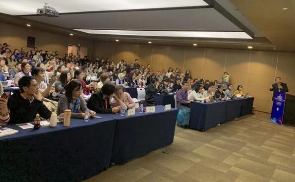 易游体育专家团受邀亮相第十九届环球眼科学学术会议暨第十九届环球视光学学术会议(COOC 2019)3.jpg 易游体育专家团受邀亮相第十九届环球眼科学学术会议暨第十九届环球视光学学术会议(COOC 2019)3.jpg