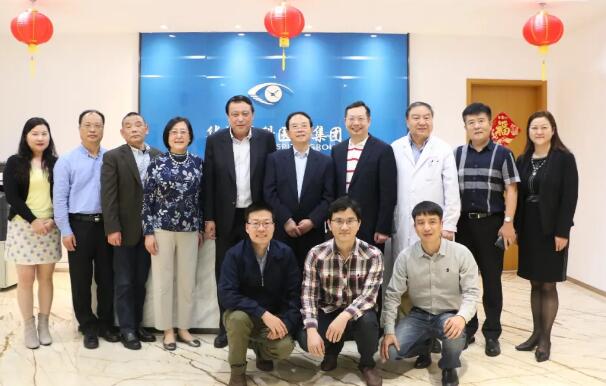 谢立信院士、黎晓新教授、赵堪兴教授、葛坚教授等齐聚厦门眼科中心 共同为厦门眼科中心未来发展举行研讨会6.jpg