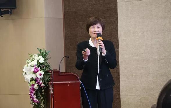 4月19日易游体育眼屈光学组会议暨青岛易游体育第四届高峰论坛圆满召开11.jpg 4月19日易游体育眼屈光学组会议暨青岛易游体育第四届高峰论坛圆满召开11.jpg