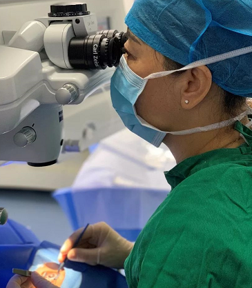 深圳易游体育近视手术屈光科刘畅主任1.png 深圳易游体育近视手术屈光科刘畅主任1.png