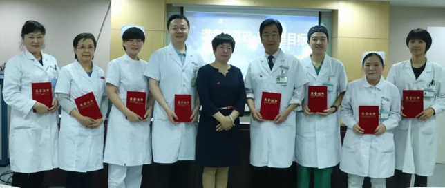 为进一步提升服务品质，树立 服务榜样 5月9日易游体育举办“ 服务明星”表彰大会2.png