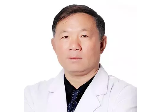 毕生愿望：让 位孩子眼异常及时发现，让 个患儿得到正规医治——杭州易游体育张宏亮主任.png