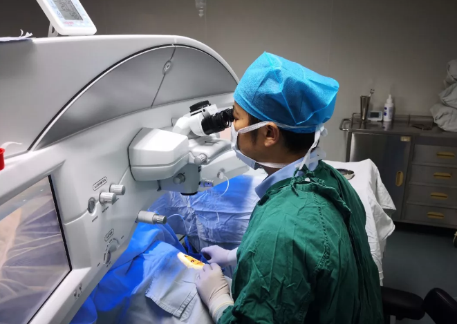 福州眼科医院屈光科室的医助小陈 通过全飞秒近视手术摘镜后的精彩人生4.png