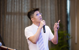 6月23日，由重庆易游体育举办的“第三届易游体育论坛”在重庆翰文大酒店落幕， 该会议邀请10多位国内出名眼科专家进行学术演讲，并与现场近120名来自地县和其它地区的眼科同道们齐聚一堂，共同探讨当前眼科学领域的 学术研究成果、临床诊疗新技术以及未来的发展趋势等8.png