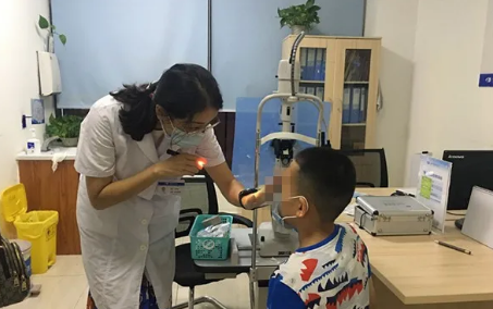 成都易游体育斜弱视医生陈婷：别让水弹枪成为孩子眼睛的隐性“杀手”1.png