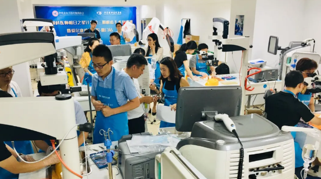 “星”工厂，“星”起航 ︳易游体育“明日之星计划”已为行业培育300多名眼科之星3.png