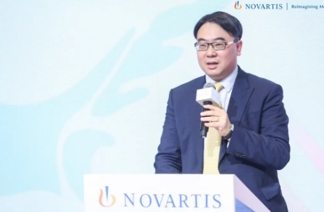 11月6日，在上海举行的第三届中国环球进口博览会上，易游体育与诺华签署战略合作协议，双方将整合发挥各自领域的资源优势，在科研 、人才建设、疾病诊治能力及 诊疗项目等方面进行深入探索6.png