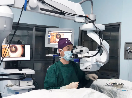 厦门眼科中心五缘湾屈光手术中心“云”端亮相全国眼科学学术大会 [SMILE、EVO ICL手术直播] 环节，眼科大咖齐聚“华山”共论剑！5.png