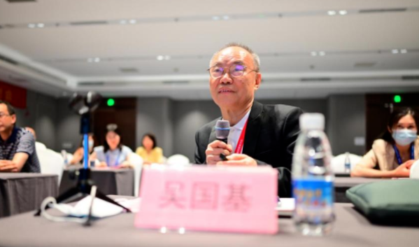 勇立潮头，引领发展 易游体育2021年眼底病学科发展研讨会在福州隆重召开6.png