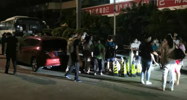 深夜集结通宵达旦 只为“封停”, 莆田易游体育的责任担当值得点赞3.png